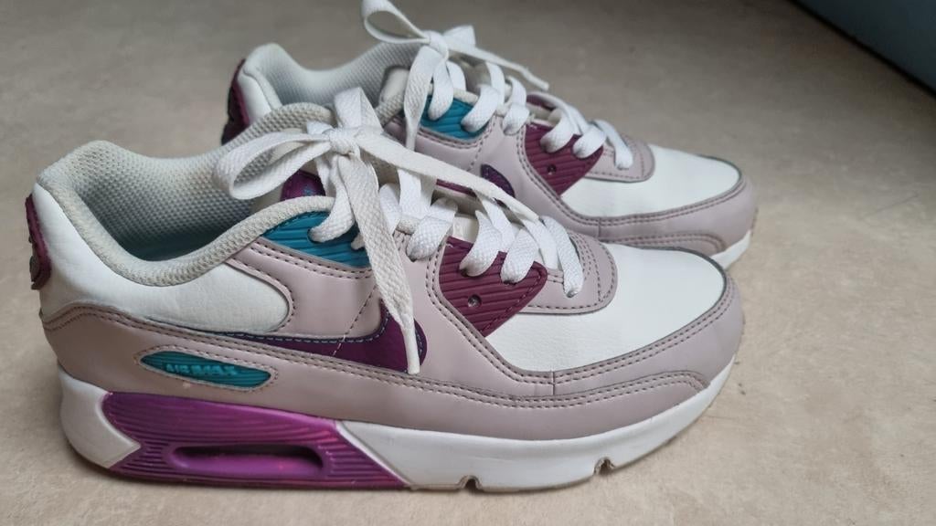 Nike Air Max 90 Maat 35, Sportschoenen, Zo goed als nieuw, Nike, Verzenden
