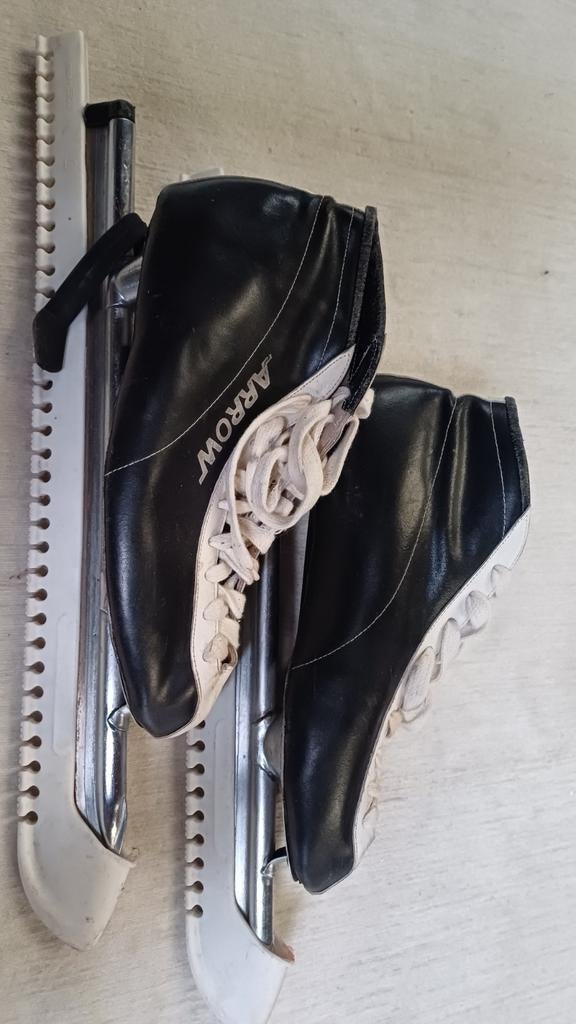 Arrow schaatsen - maat 42, Sport en Fitness, Schaatsen, Ophalen of Verzenden, Gebruikt, Overige merken