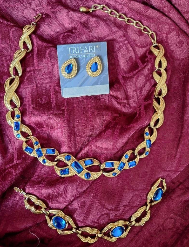 Mooie en Zeer Exclusieve Trifari Vintage Sieraden Set, Sieraden, Tassen en Uiterlijk, Ophalen of Verzenden, Nieuw, Goud, Overige materialen