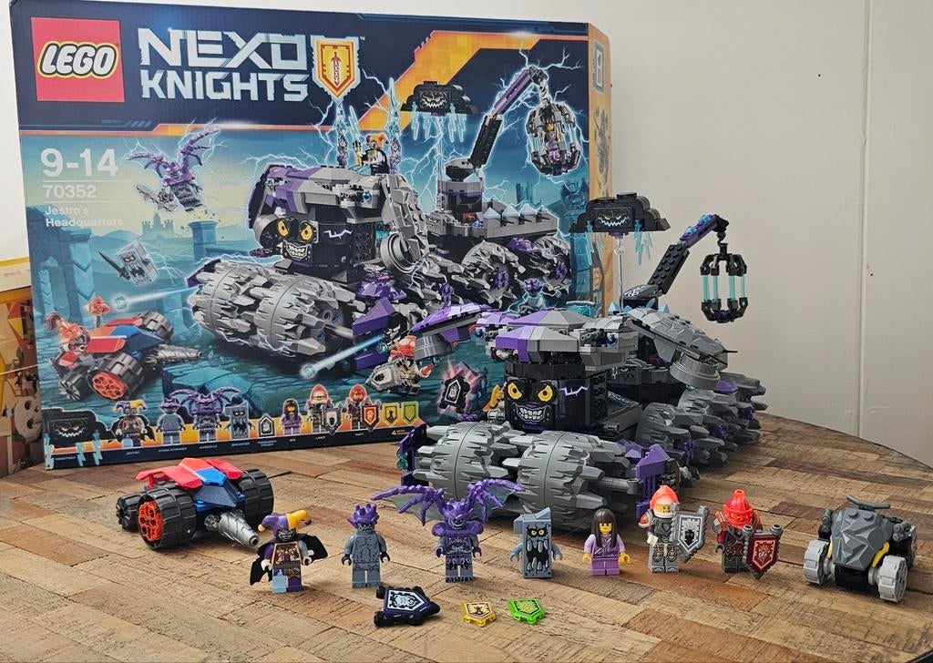 Lego Nexo Knights 70352 - Jesteo's Headquarters, Ophalen of Verzenden, Zo goed als nieuw