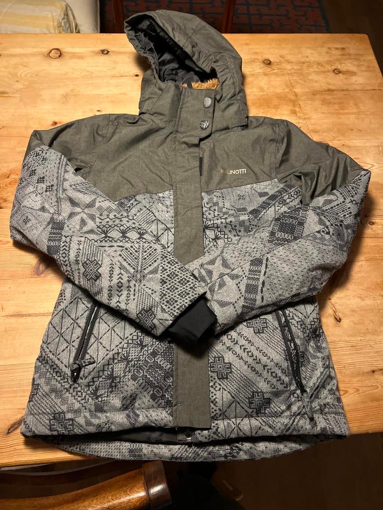 Brunotti Skijack Meisje Maat 164 - zgan, Sport en Fitness, Skiën en Langlaufen, Zo goed als nieuw, Kleding, Overige merken, 100 tot 140 cm