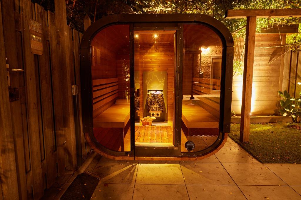 Tuinsauna Cube, buitensauna, duurzaam thermohout, panorama, Sport en Fitness, Sauna, Ophalen, Fins of Traditioneel, Wellnessandgarden