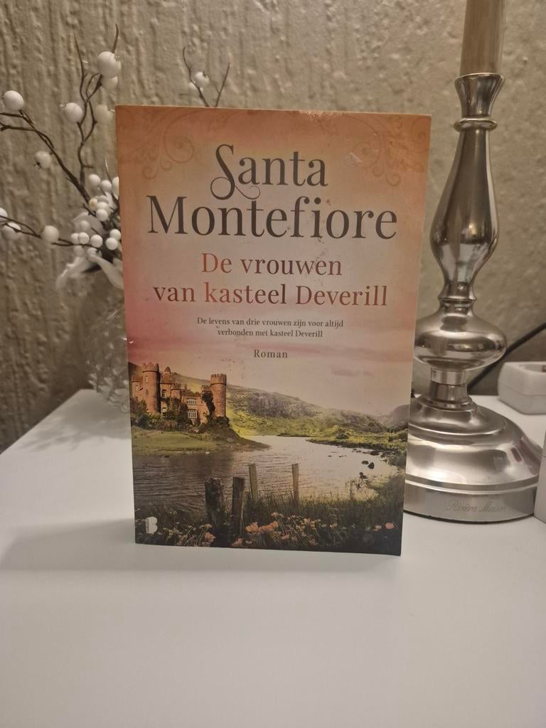 De vrouwen van kasteel Deverill - Santa Montefiore, Boeken, Ophalen of Verzenden