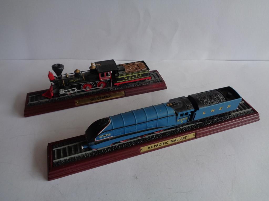 Oude  Lokomotief Modellen op plankje , 2 x,  jr''60/70s. HO, Hobby en Vrije tijd, Overige merken, Gebruikt, Locomotief, Gelijkstroom of Wisselstroom