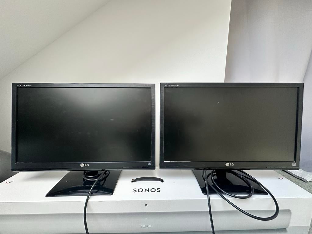 2x LG Flatron E2441T 24 inch Monitor, Ophalen, Gebruikt, Full HD, DVI