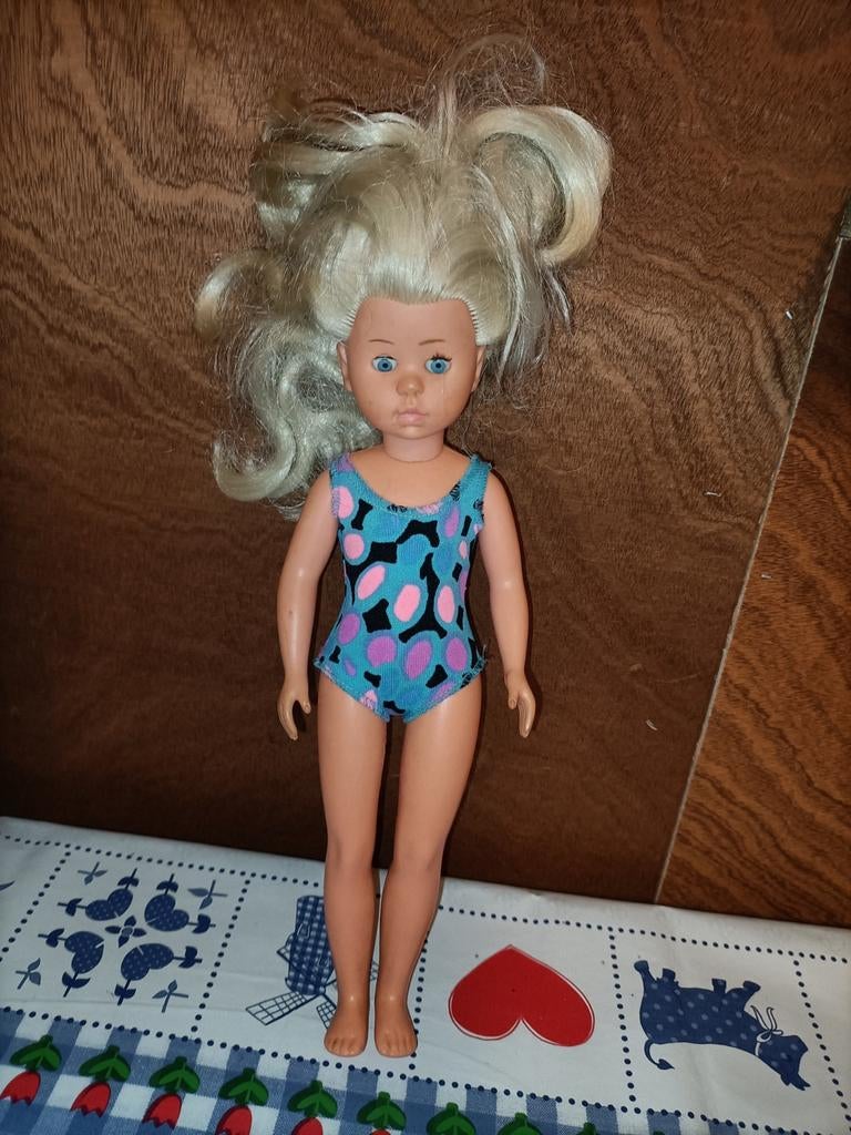 Hema Nancy pop met badpak uit jaren 70 Made in Italy, Verzamelen, Ophalen of Verzenden, Zo goed als nieuw, Pop