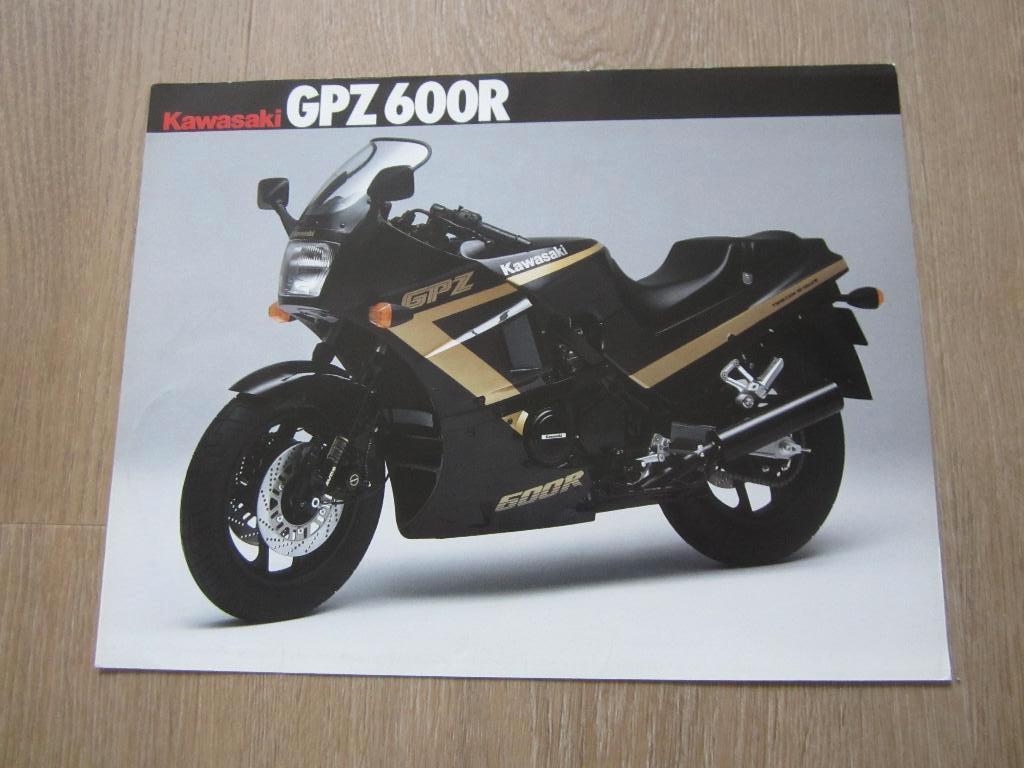 Kawasaki GPZ 600 R brochure folder 1986, Motoren, Handleidingen en Instructieboekjes, Ophalen of Verzenden, Kawasaki