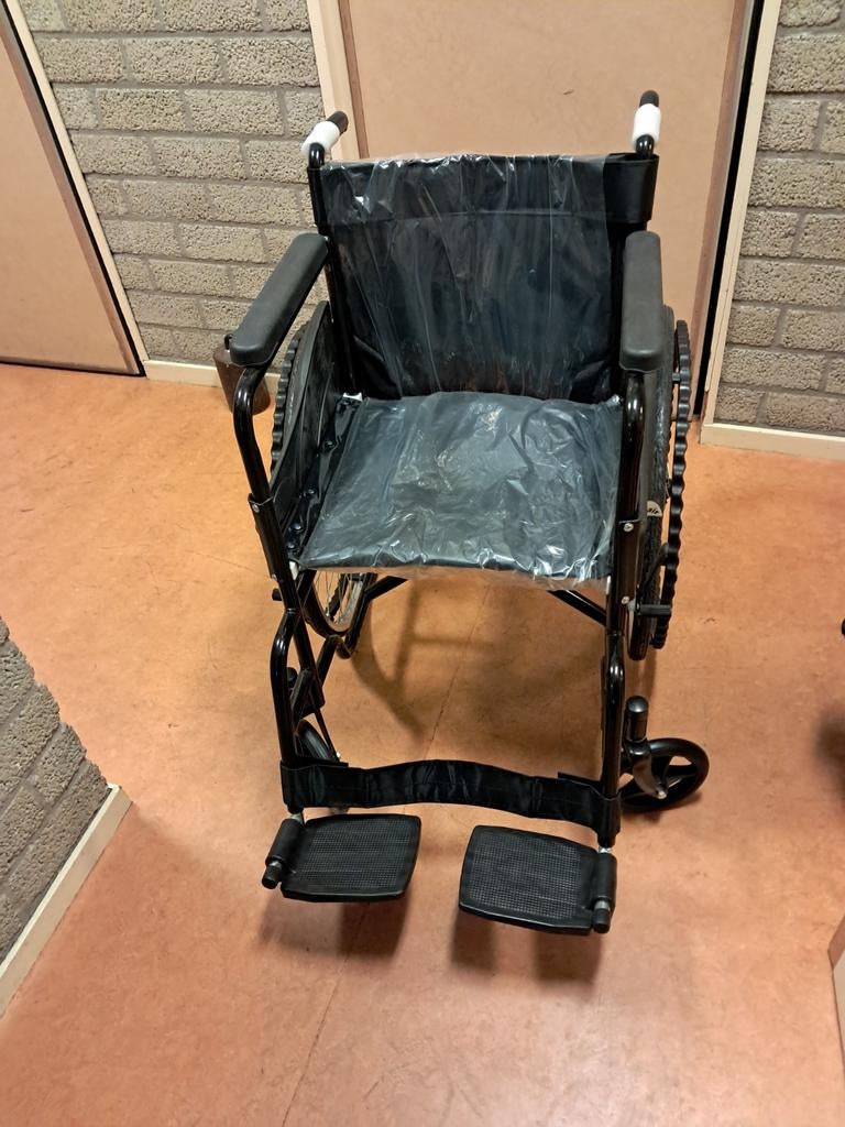 Handzame lichtgewicht rolstoel, 1 maand gebruikt