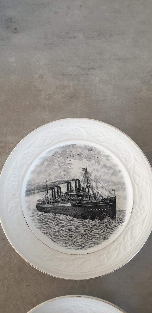 4 bordjes Petrus Regout 17,5 cm Navires, Ophalen of Verzenden