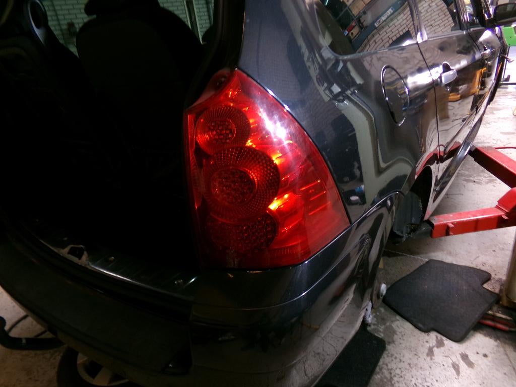 achterlicht peugeot 307 (SW - station), Ophalen of Verzenden, Gebruikt, Peugeot