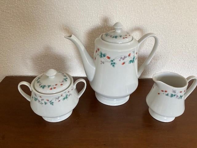 Summer Fruit China, theepot, melkkan,suikerpot, Ophalen of Verzenden