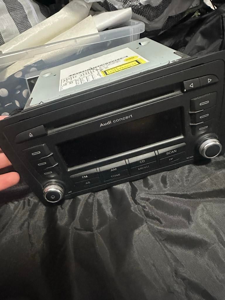 Audi a3 8P radio 2008-2011 zgan, Auto diversen, Ophalen of Verzenden, Zo goed als nieuw