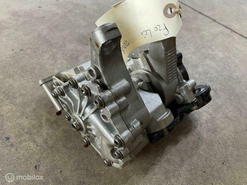 Oliepomp origineel BMW 1-serie F21 LCI ('15->) 11417624135, Auto-onderdelen, Gebruikt, Ophalen of Verzenden, BMW, BMW