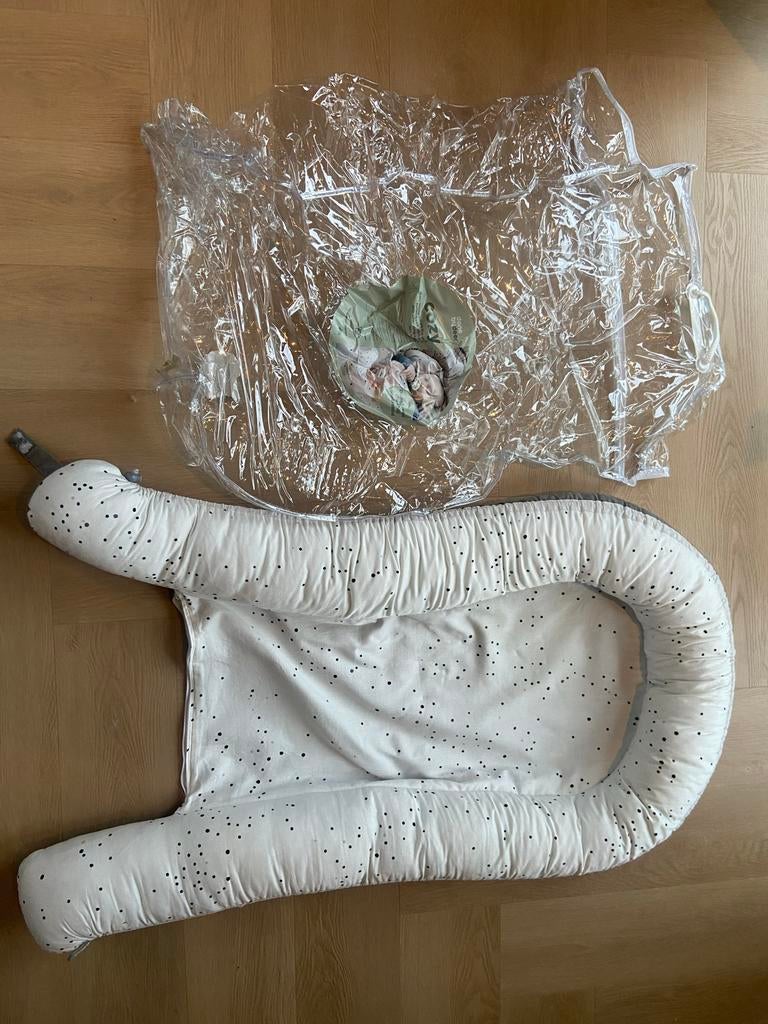 Babynestje Done By Deer, Kinderen en Baby's, Babywiegjes en Ledikanten, Ophalen of Verzenden, Gebruikt, Overige typen