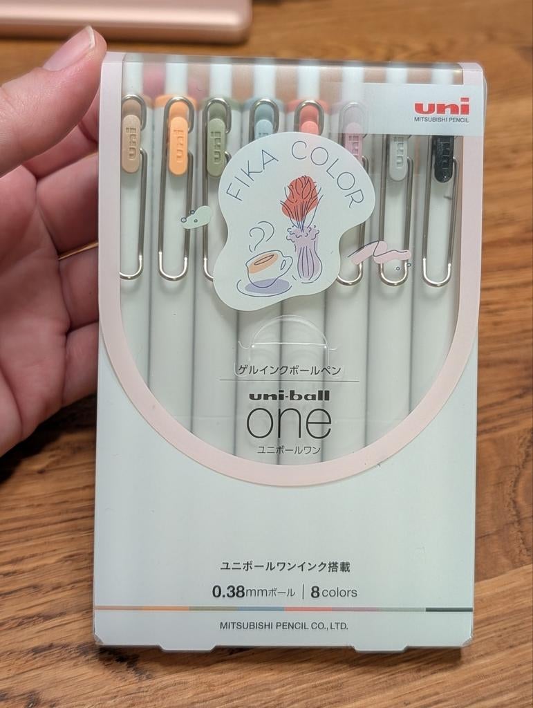 Limited Edition: Uni-ball One "Fika" Pen Set (Japan Import), Ophalen of Verzenden, Nieuw