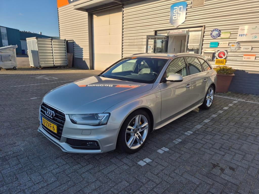 Audi A4 Avant 1.8 TFSI S-Edition 2013, Auto's, Euro 5, Zwart, 4 cilinders, Origineel Nederlands
