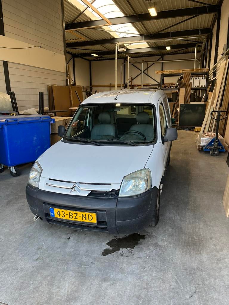 Citroen Berlingo 1.9 D 600 2006, Auto's, Zwart, Wit, Origineel Nederlands, Te koop