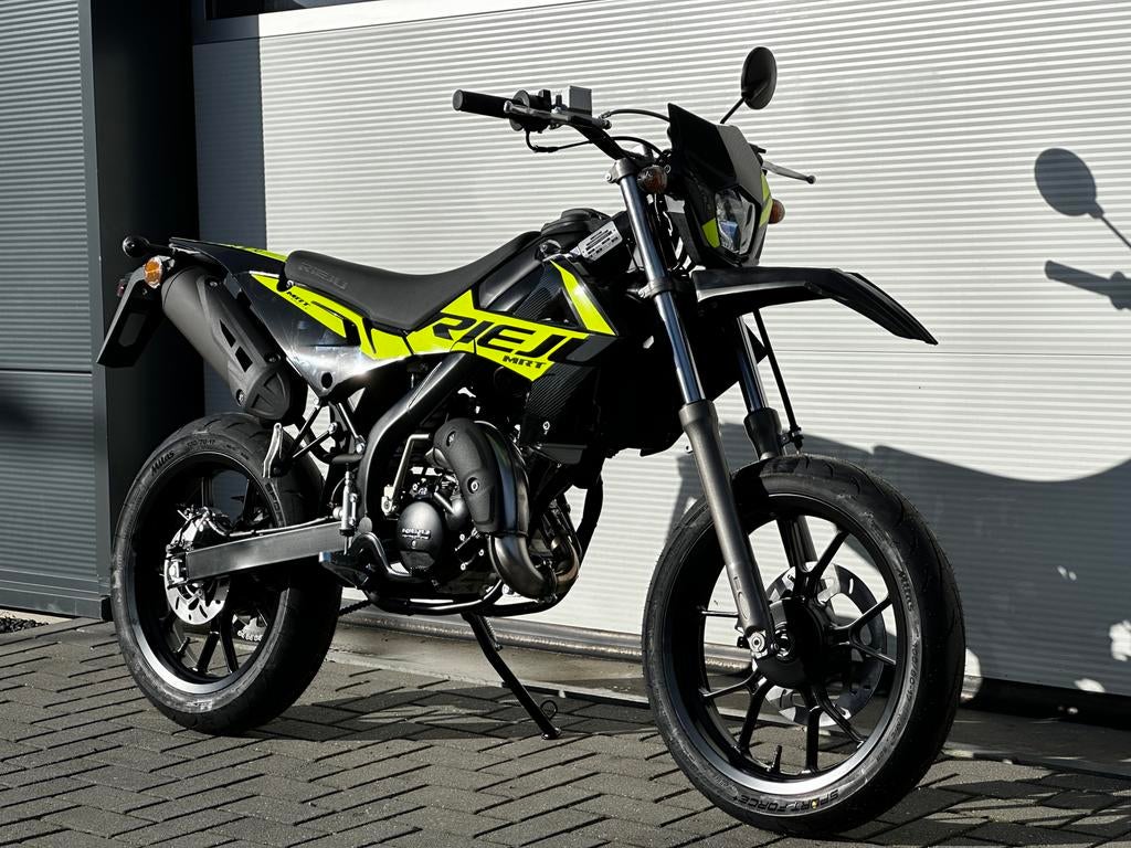 RIEJU MRT50 SM RACING BLACK / YELLOW, Maximaal 45 km/u, Ijsselstein, Nieuw, Info@motomondo.com