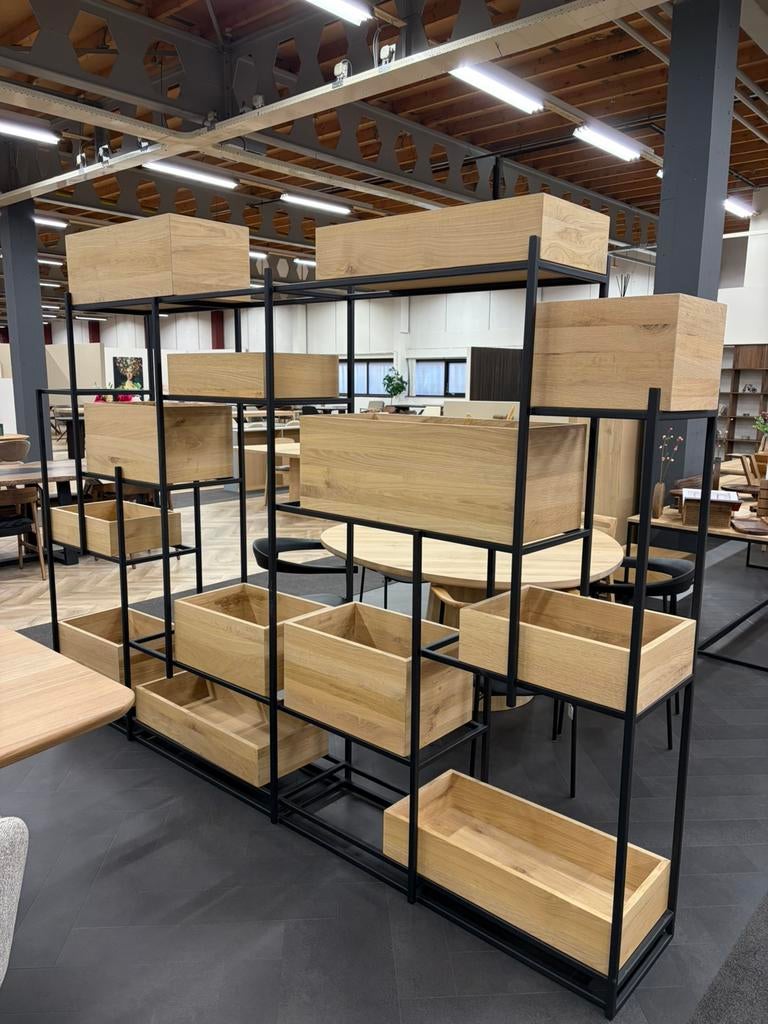 Roomdivider / stellingkast (2 stuks beschikbaar), Ophalen, Zo goed als nieuw