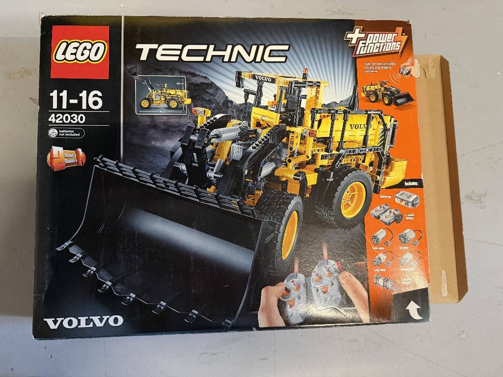 LEGO Op afstand bedienbare VOLVO L350F Wiellader 42030, Info@lego.com, Denemarken, Lego, Ophalen of Verzenden