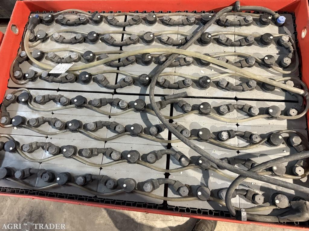 4x 80V 620ah tractie batterij accu heftruck, Zakelijke goederen, Machines en Bouw | Heftrucks en Intern transport, Van Beurden Heftrucks