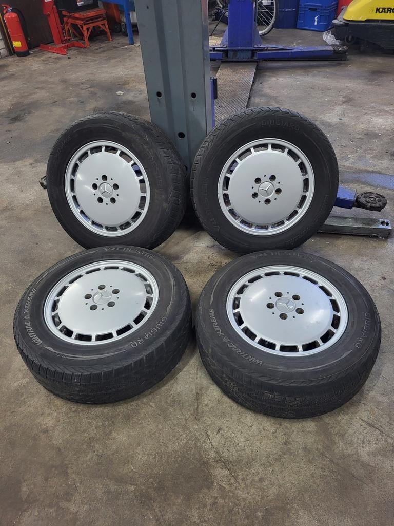 Zeldzame Originele mercedes benz putdeksel velgen 16 inch, Ophalen, Gebruikt, Velg(en), 16 inch