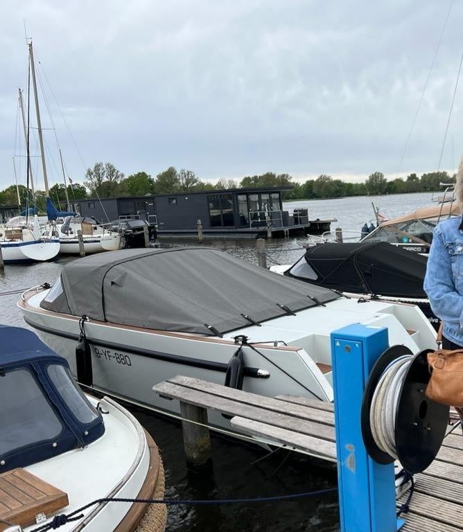 Maxima 730 tender, Watersport en Boten, Sloepen, Ophalen, Zo goed als nieuw, Buitenboordmotor, Polyester