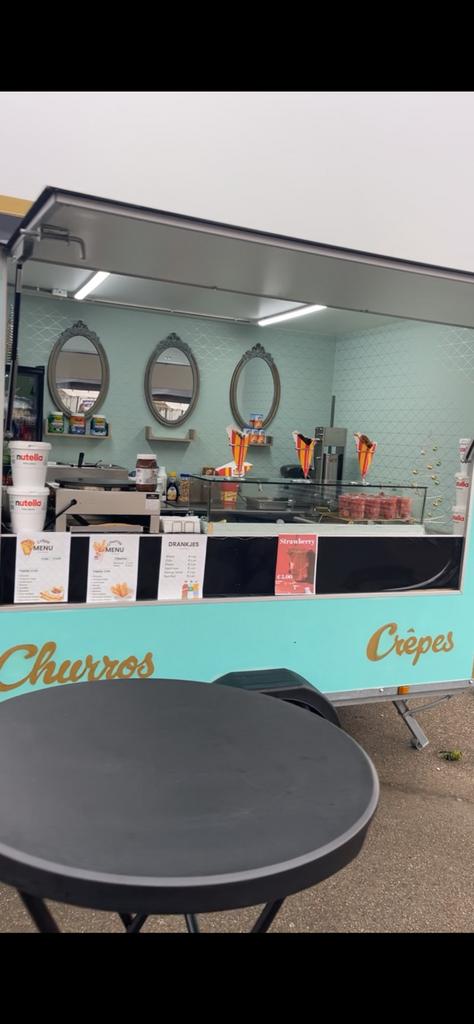 Verkoopwagen/foodtruck/snackwagen/horeca/      MOET NU WEG!!, Ophalen