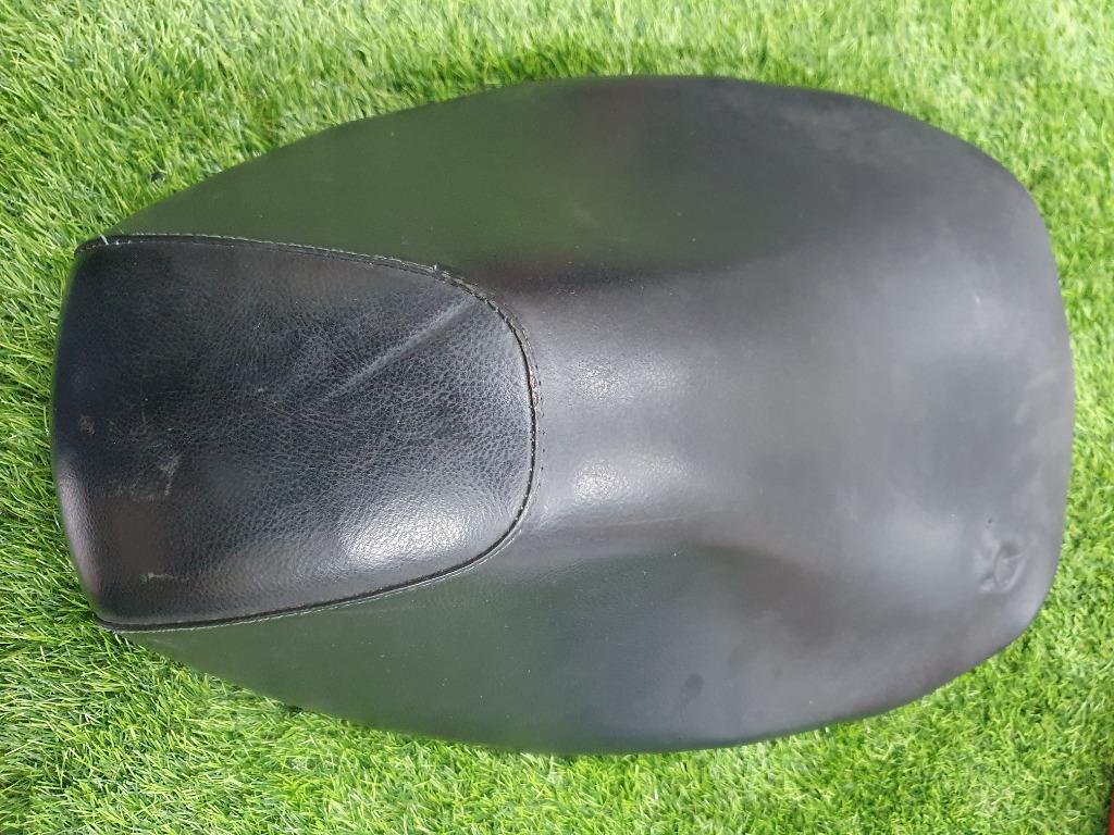 Zadel Aerox zit buddy monoseat bijrijder zit rubber, Ophalen of Verzenden, Gebruikt, Zadel, Yamaha