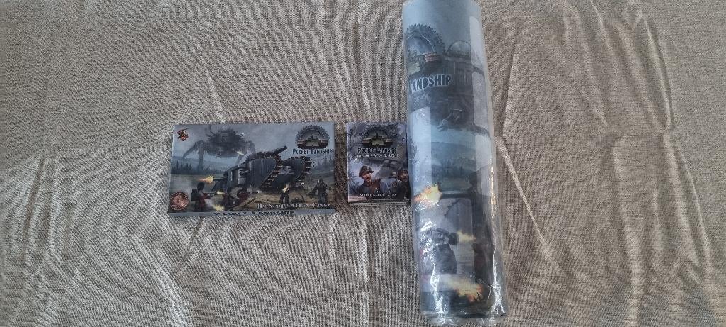 Pocket Landship + No Man’s Land Expansion + Neopreen Mat, Een of twee spelers, Ophalen of Verzenden, Nieuw, Word Forge Games