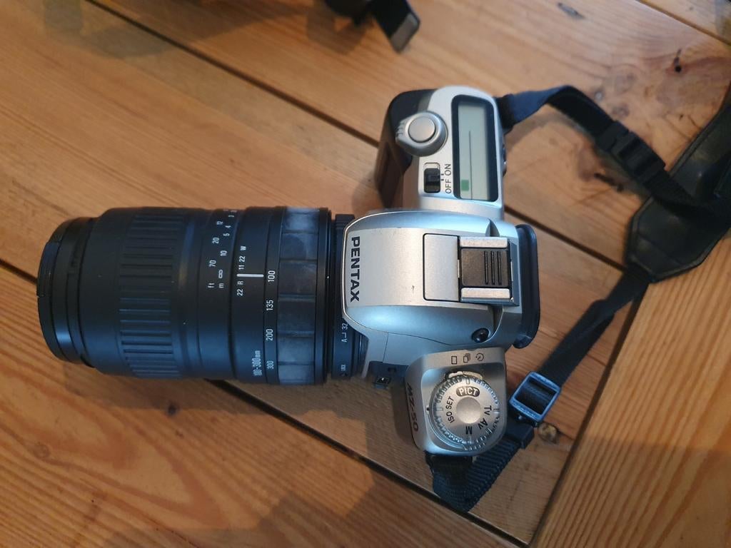 Pentax MZ-50 Spiegelreflexcamera met Sigma Zoomlens 100-300m, Audio, Tv en Foto, Fotocamera's Analoog, Ophalen of Verzenden, Spiegelreflex