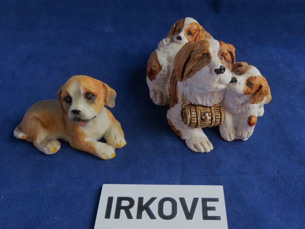 SINT BERNHARD HONDEN BEELDJE * 2 Stuks *, Verzenden, Zo goed als nieuw, Dier