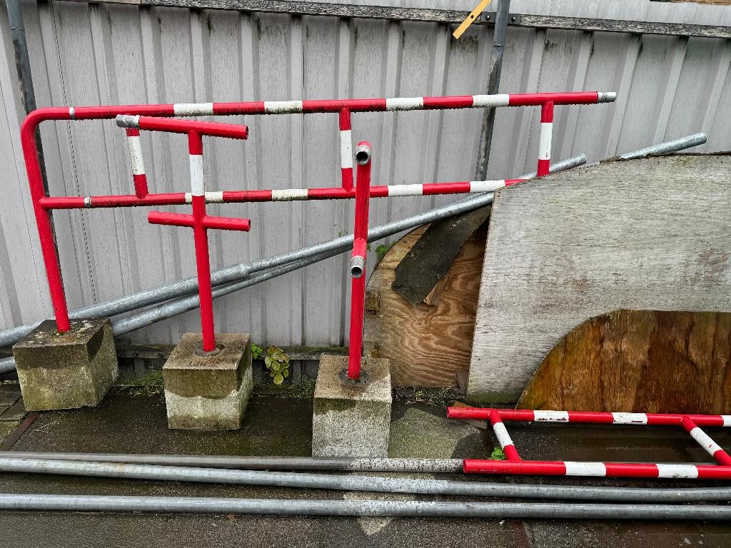 Falco geleide hekwerk rood/wit, Ophalen of Verzenden