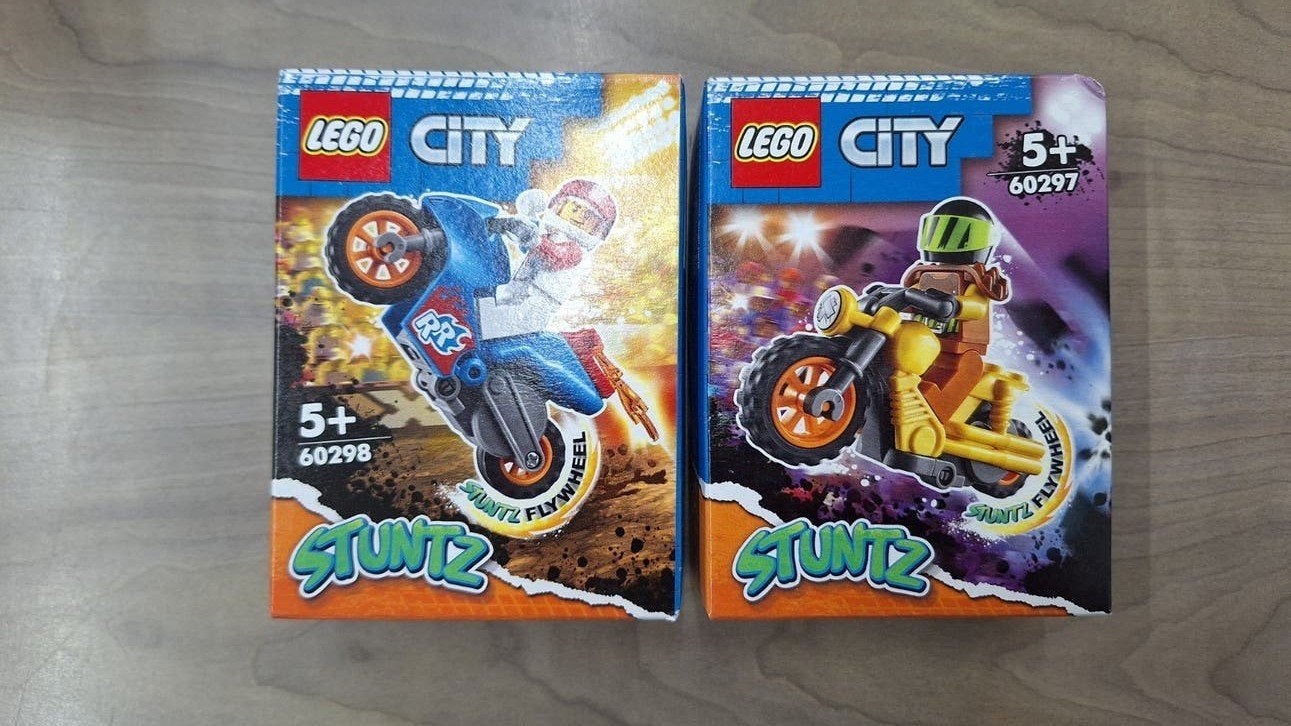 Lego City Stuntz Motoren (60297 & 60298) - Nieuw in doos, Aastvej 1, 7190 Billund, Denemarken, Nieuw, Ophalen of Verzenden, Support@lego.com