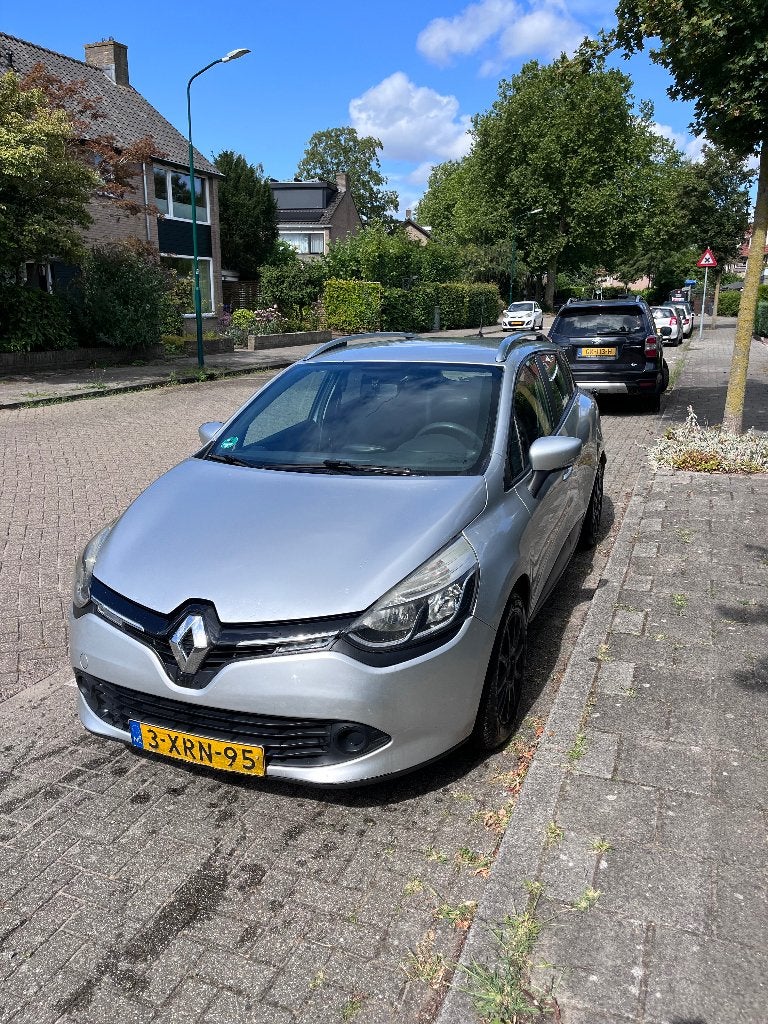 Renault Clio Energy TCe 90pk S&S 2014 Grijs, Auto's, Voorwielaandrijving, 898 cc, Stof, Zwart