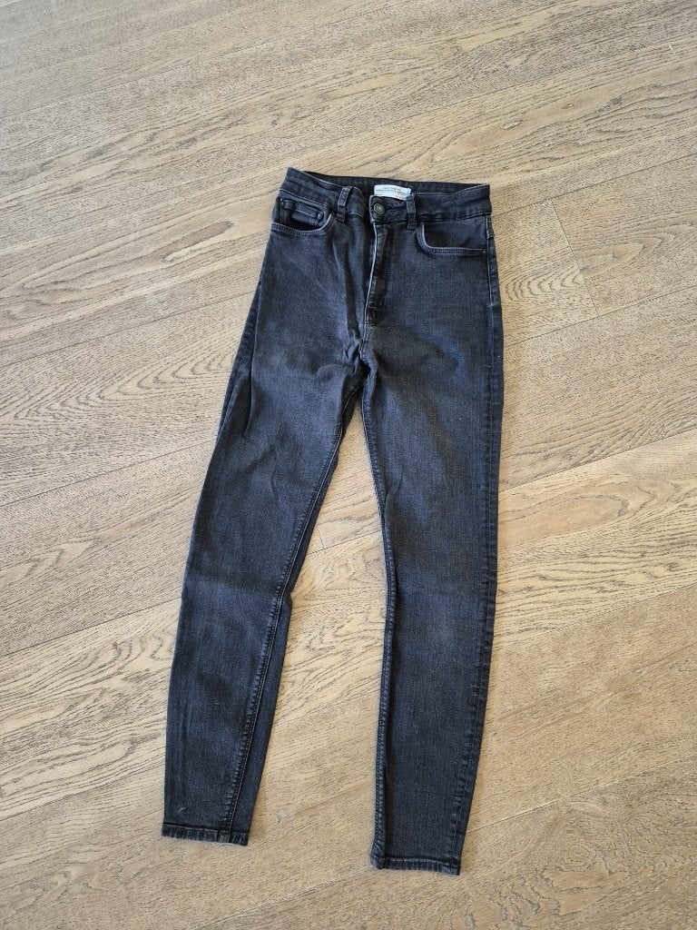 Skinny Jeans Zara maat 36 dames - zwart, Zwart, Ophalen of Verzenden, Zo goed als nieuw, W28 - W29 (confectie 36)