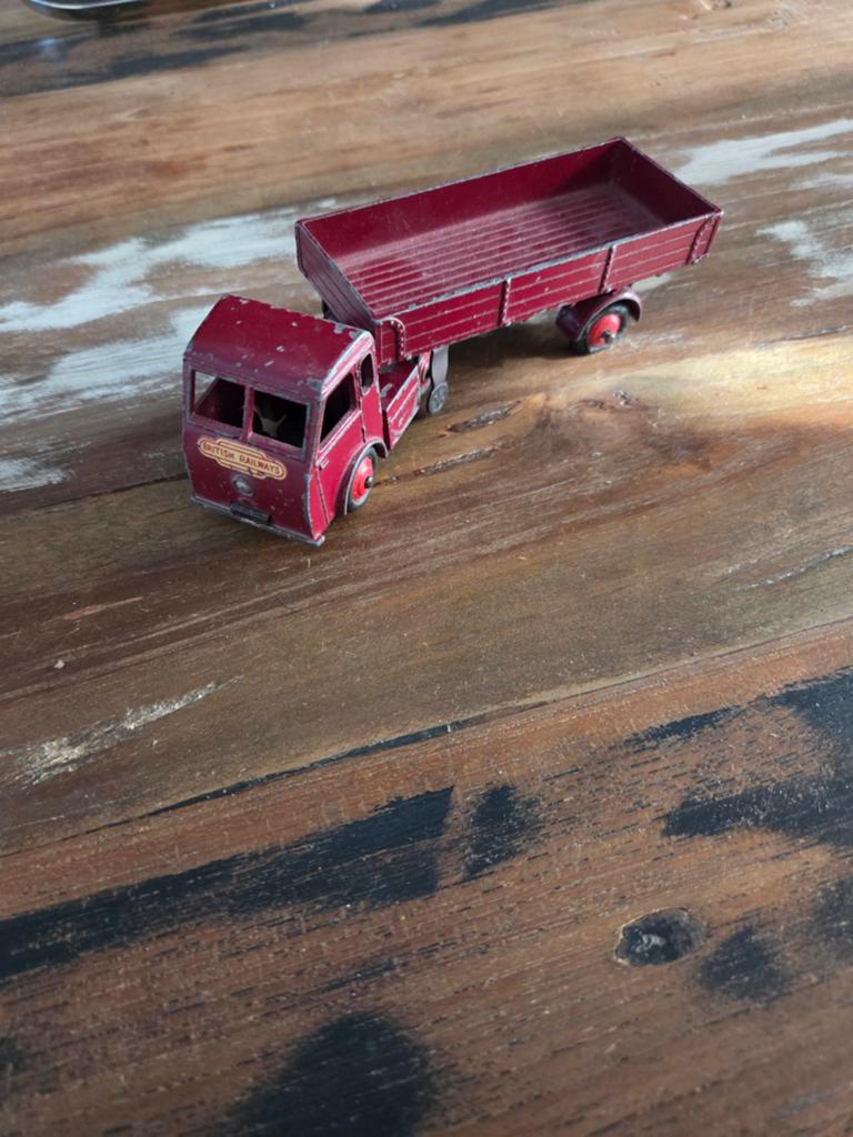 Dinky Toys 421 Hindle Smart Helecs, Ophalen of Verzenden, Auto, Dinky Toys
