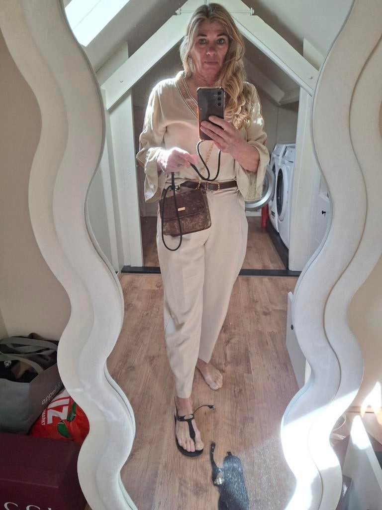 Set Michael kors slippers e velvet tas 2x gedragen, Kleding | Dames, Ophalen of Verzenden, Zo goed als nieuw, Zwart