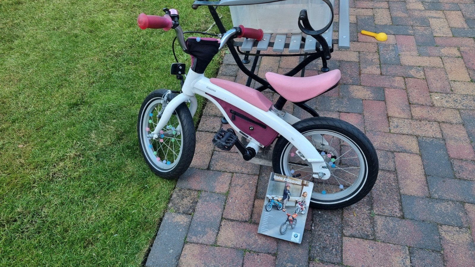 BMW 2 in 1 kids bike loopfiets + gewoon fiets, Fietsen en Brommers, Fietsen | Kinderfietsjes, Ophalen, Minder dan 16 inch