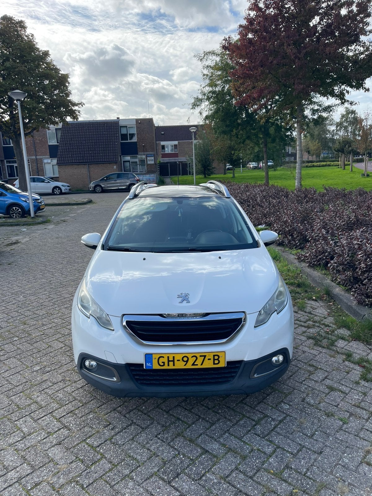 Peugeot 2008, 1.2 E-vti, Automaat, 145000 km, Auto's, 450 kg, 40 €/maand, Zwart, 1199 cc