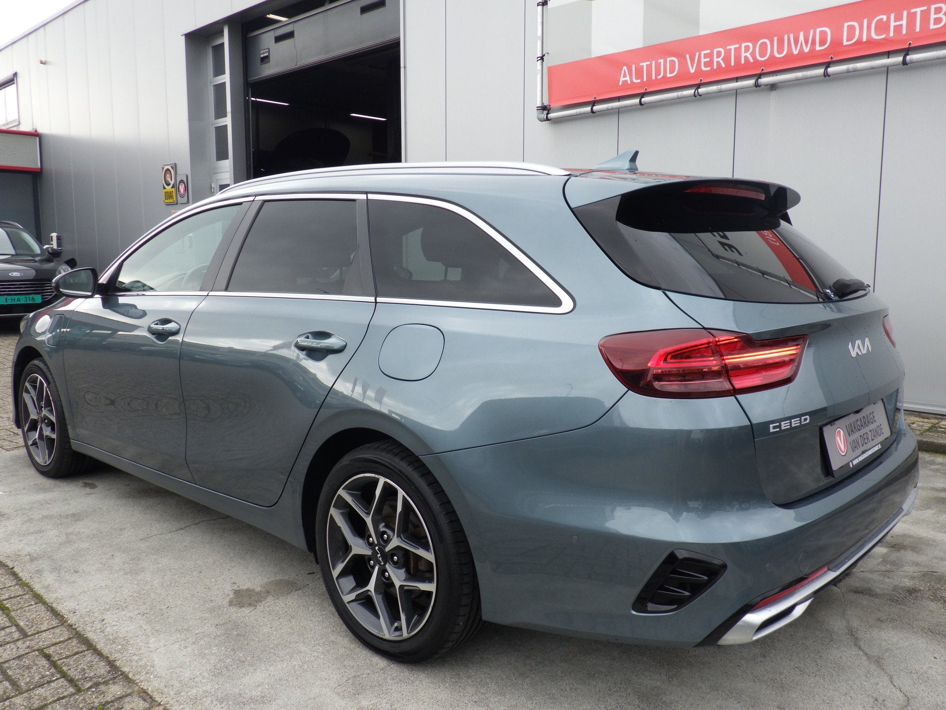 Kia Ceed Sportswagon 1.6 GDI PHEV AUT, ExecutiveLine, Plug-I, Auto's, 77 km/l, Gebruikt, Zwart, Leder en Stof