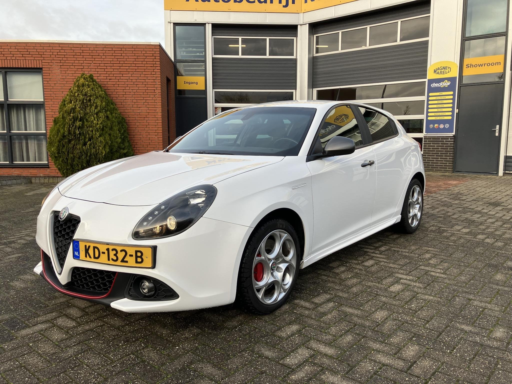 Alfa Romeo Giulietta 1.4 Turbo MultiAir Super | Afneembare t, Auto's, Euro 6, 4 cilinders, Electronic Stability Program (ESP)