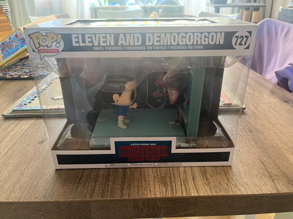 Funko pop. Eleven and demogorgon, Ophalen of Verzenden, Gebruikt