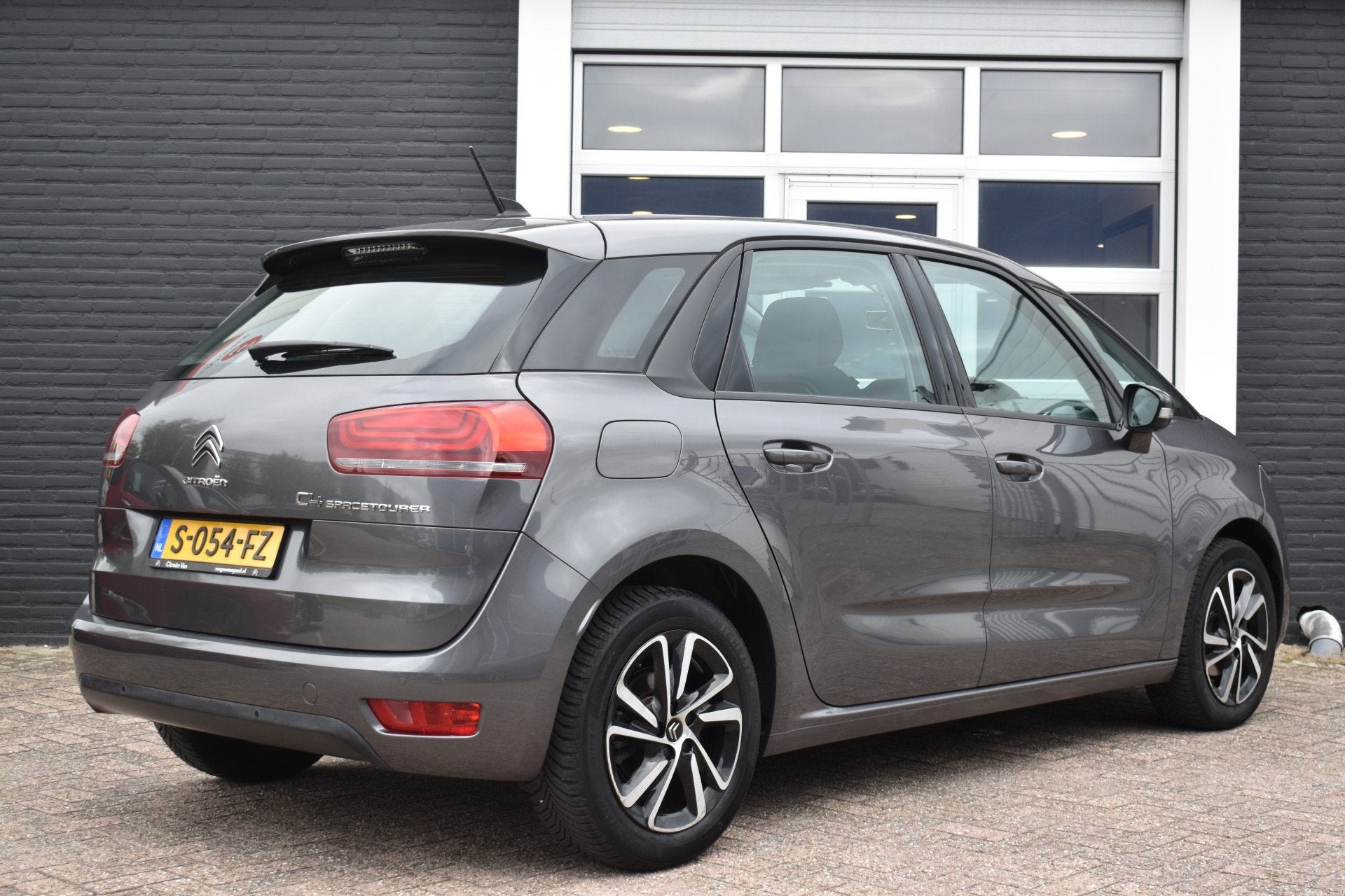 Citroën C4 Spacetourer PureTech 130 EAT8 Automaat Selection, Dealer onderhouden, Stof, 1199 cc, Bedrijf