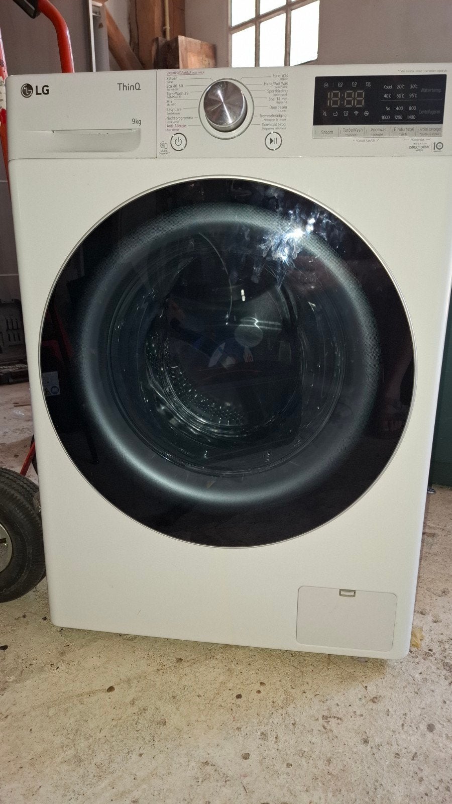LG ThinQ 9kg Wasmachine - Zo goed als nieuw, Ophalen, 1200 tot 1600 toeren, 8 tot 10 kg, Zo goed als nieuw