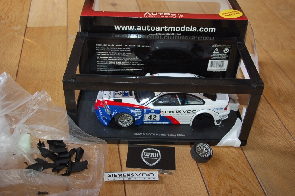 1:18 BMW M3 E46 GTR #42 Autoart 80445 SCHADE ZIE INFO WRH, Hobby en Vrije tijd, Verzenden, Gebruikt, Auto, Autoart