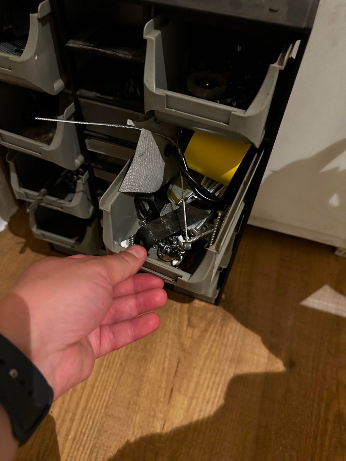Handige sorteerkast met diverse schroeven en pluggen, Doe-het-zelf en Verbouw, Ophalen of Verzenden, Gebruikt, Minder dan 50 mm