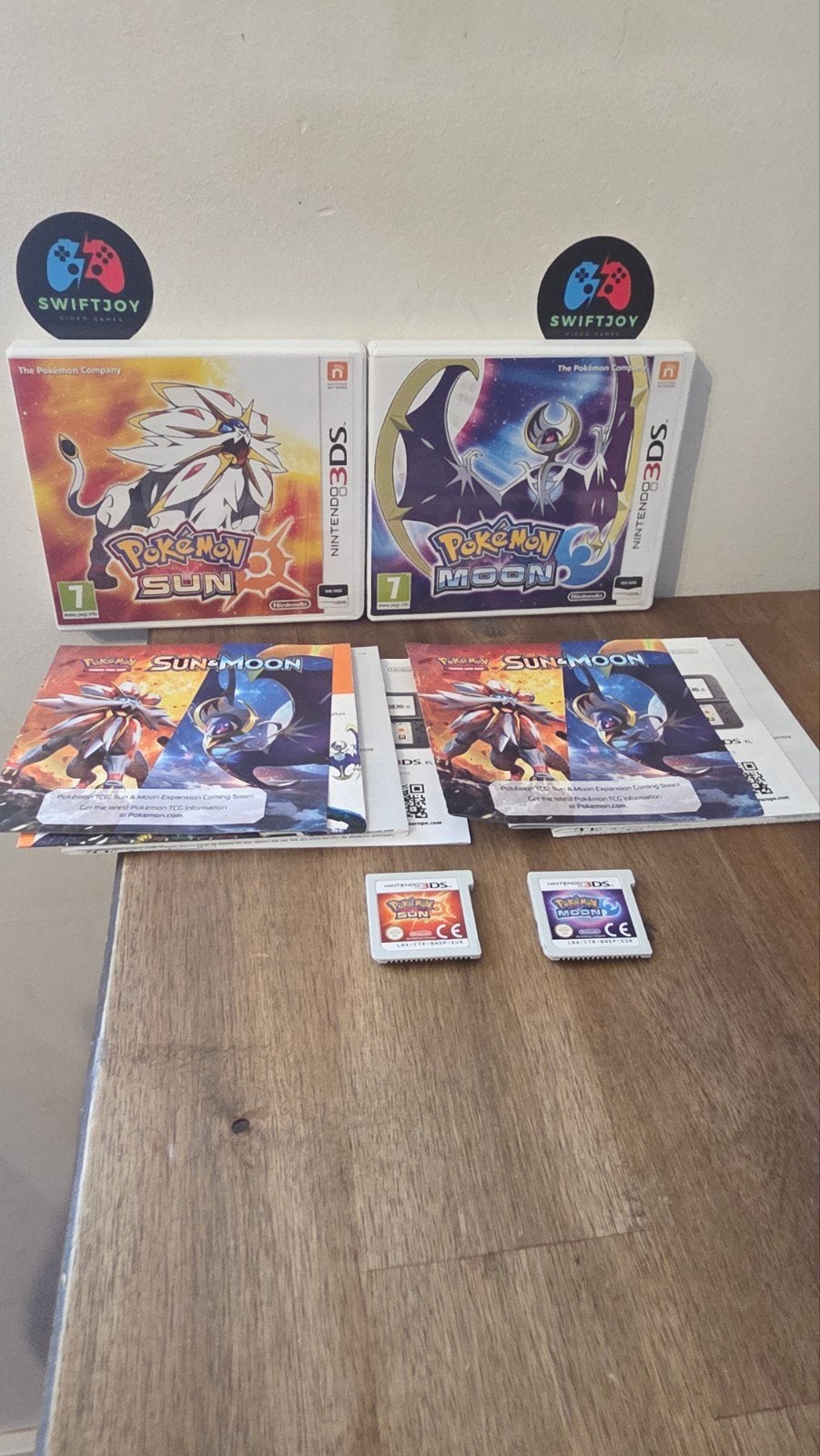 Pokémon Sun & Moon (Nintendo 3DS) - Compleet met doosjes, Spelcomputers en Games, Nintendo, Online, 1 speler, Zo goed als nieuw