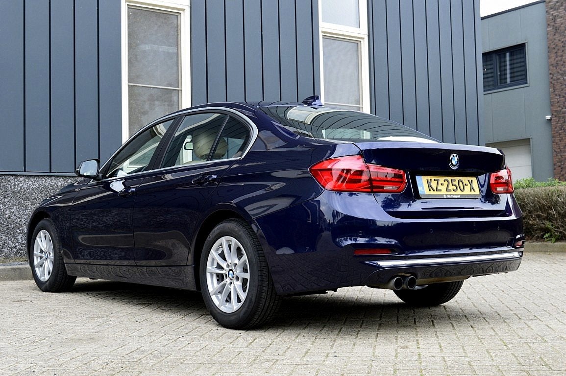 BMW 3-serie 320i Centennial Executive Rijklaarprijs-Garantie, Auto's, Automaat, Achterwielaandrijving, Euro 6, 4 cilinders