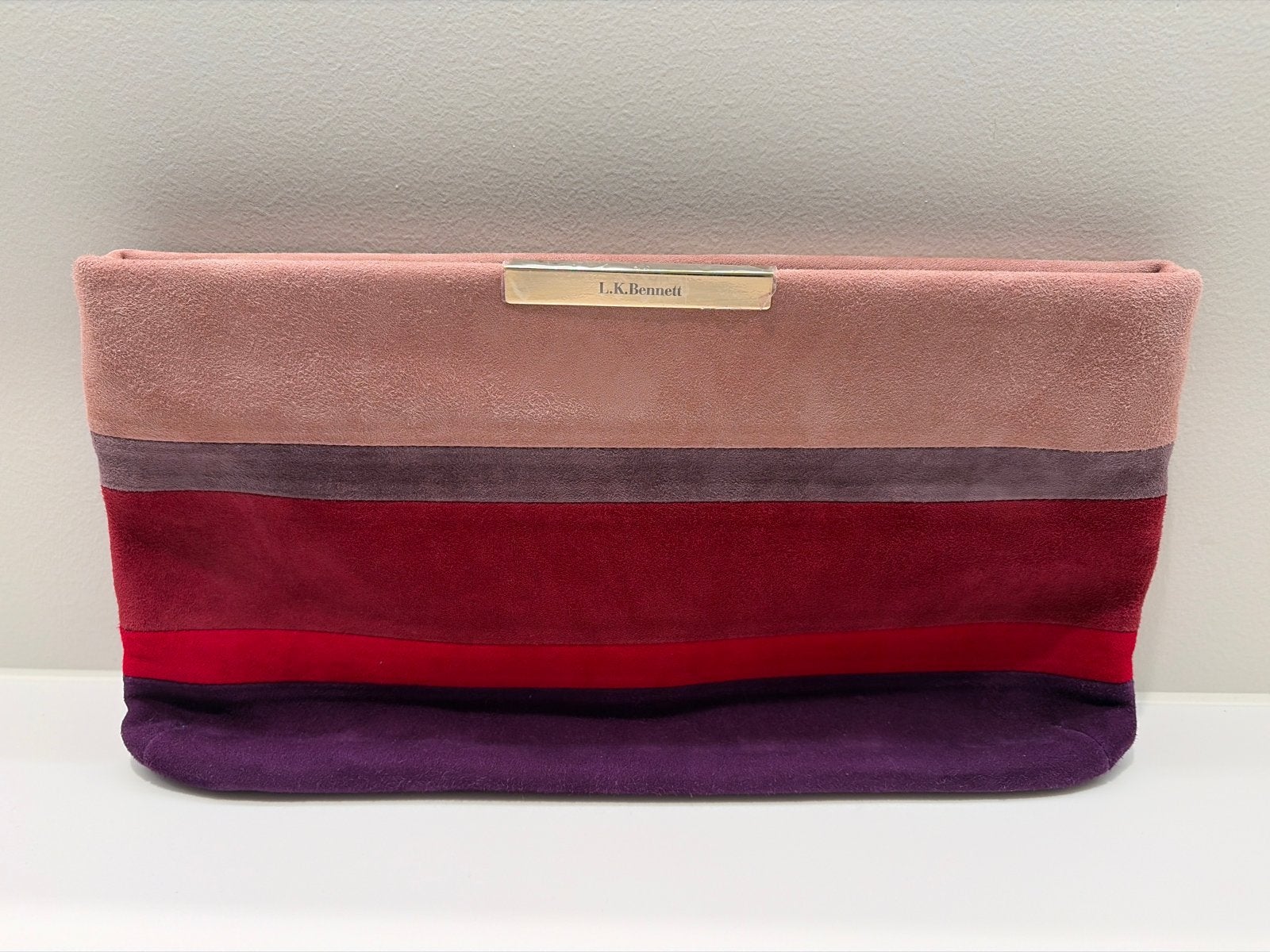 L.K. Bennett suède clutch in roze, rood en paars, Ophalen of Verzenden, Nieuw, Roze, Avondtasje